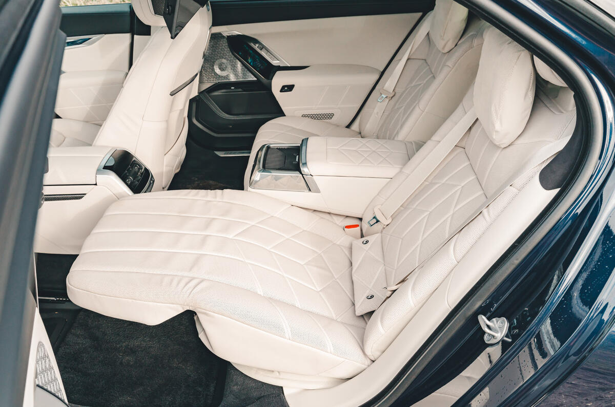BMW i7 Interior